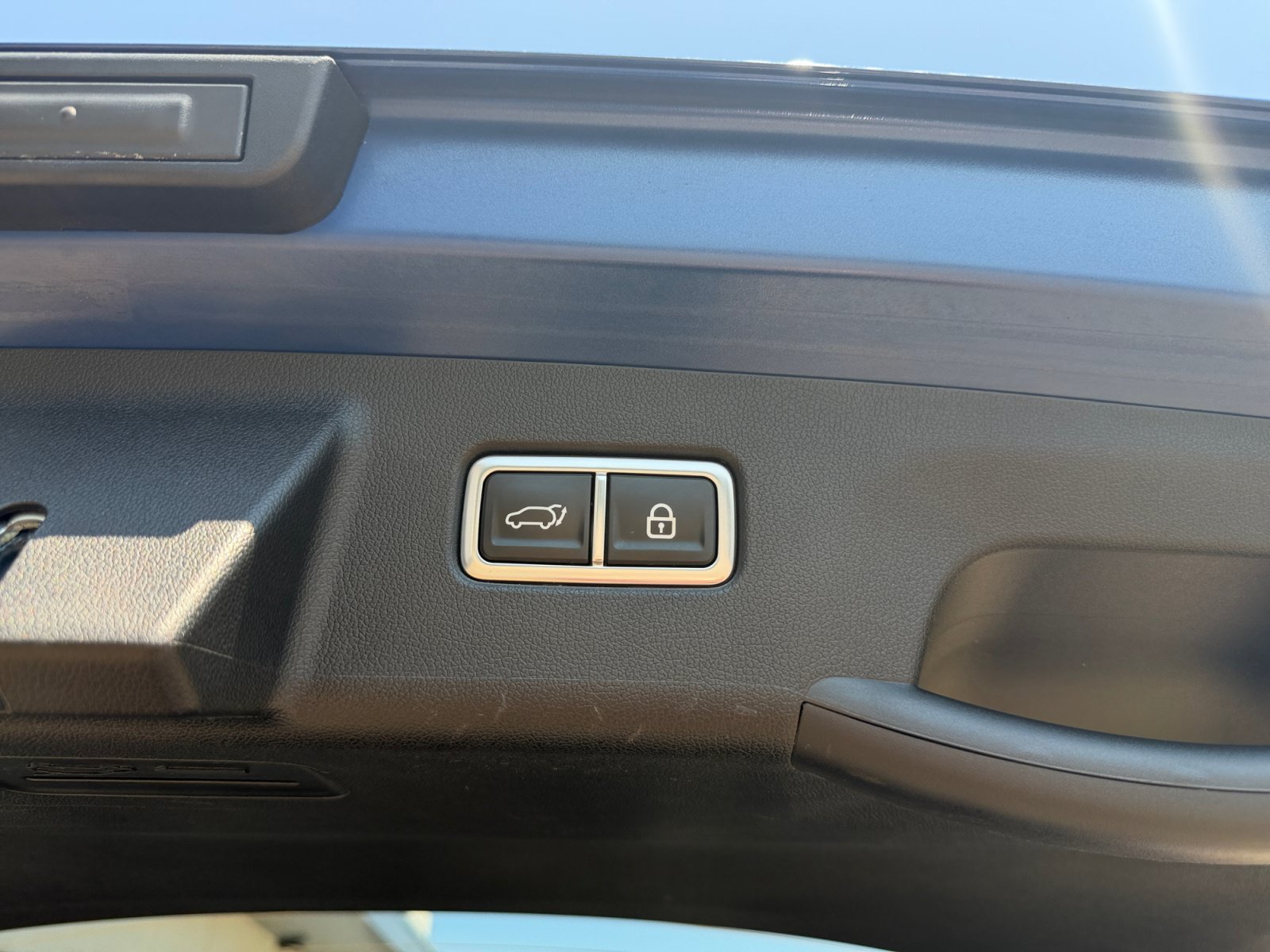 Used 2023 Sapphire Blue Kia SX image 39