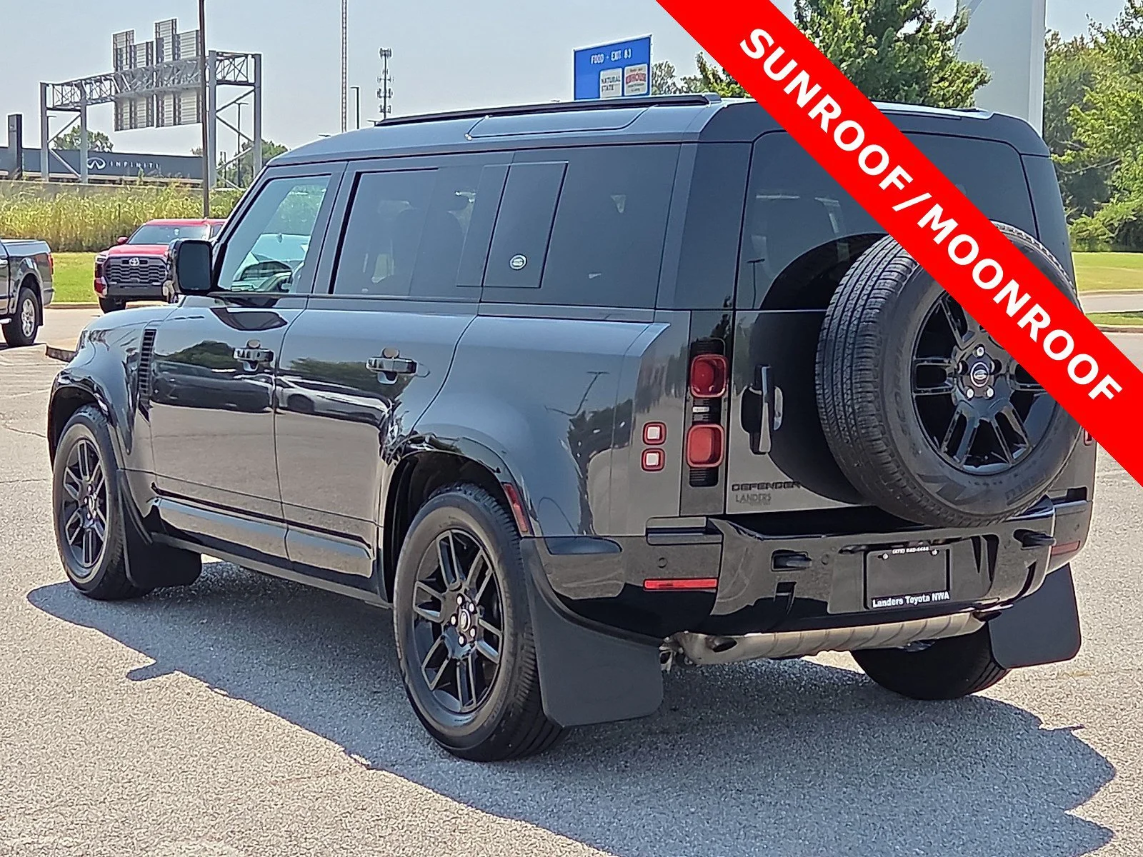 Used 2024 Carpathian Grey Premium Metallic Land Rover X-Dynamic SE image 4