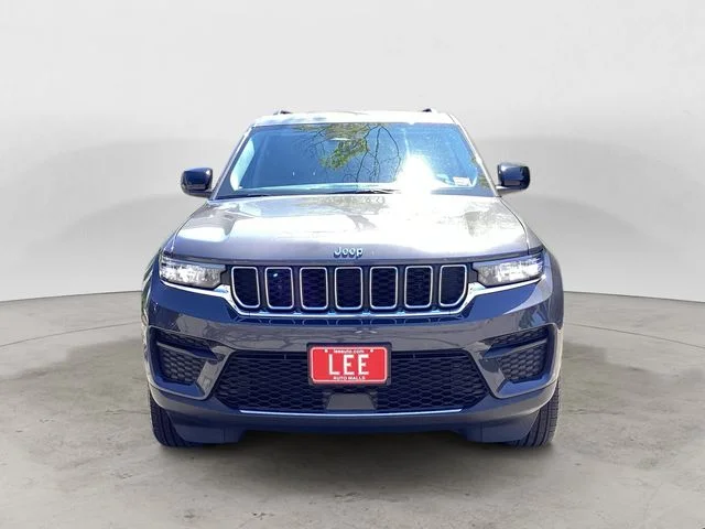 Used 2023 Baltic Gray Metallic Clearcoat Jeep Laredo X image 8