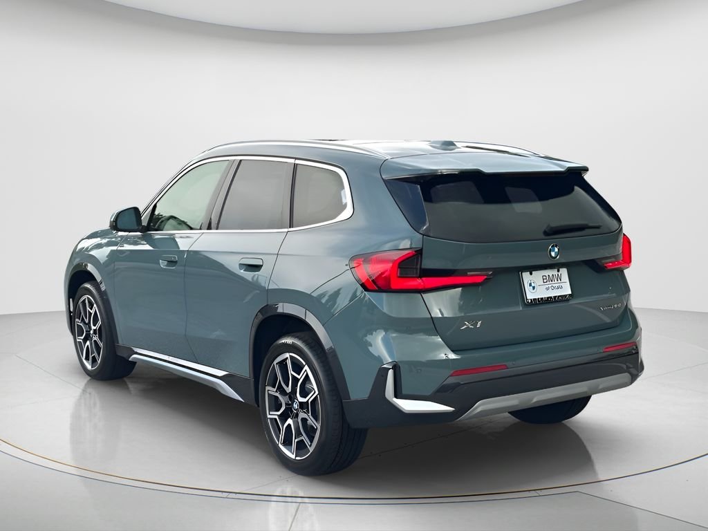 New 2026 Cape York Green Metallic BMW xDrive28i image 7