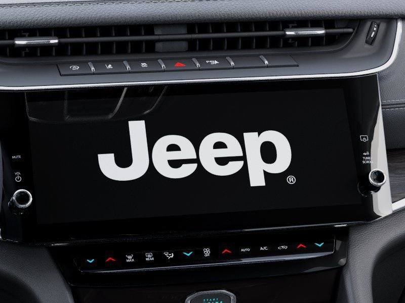 New 2026 Bright White Clear-Coat Exterior Paint Jeep Limited image 18