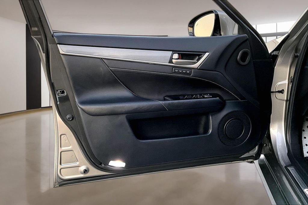 Used 2015 Atomic Silver Lexus 350 image 18