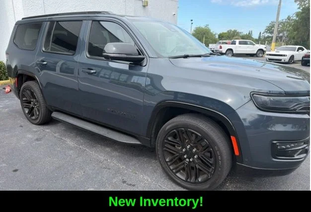 2023 Jeep Wagoneer Series II Carbide 4WD's photo
