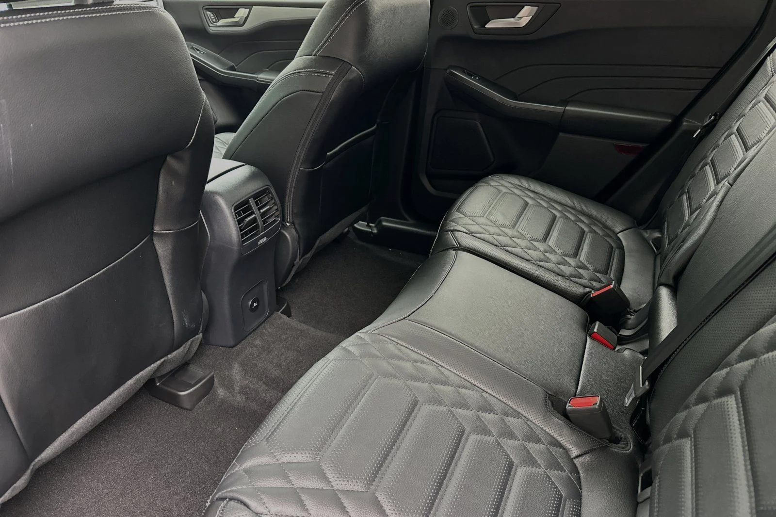2024 Ford Escape PHEV - Photo 8