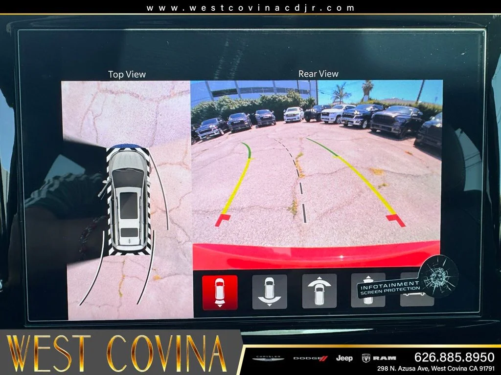 New 2027 Red Hot Pearl-Coat Exterior Paint Chrysler Limited image 25