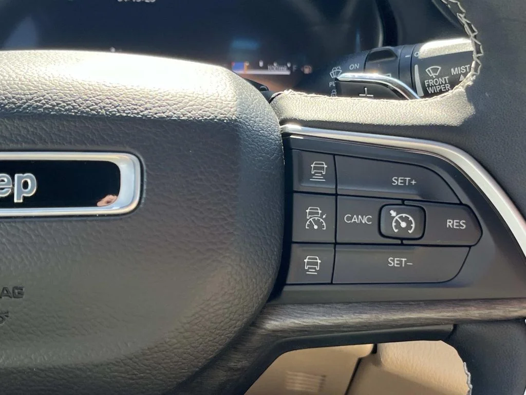 Used 2024 Bright White Clearcoat Jeep Limited image 17