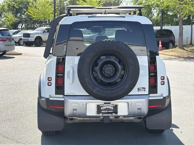 Used 2023 White Land Rover S image 12