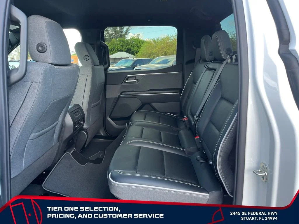 New 2026 Summit White GMC Elevation Extended Range image 10