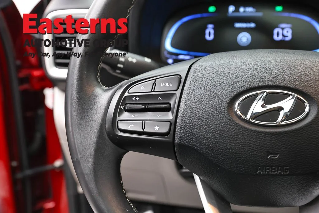 Used 2025 Red Hyundai SEL image 14