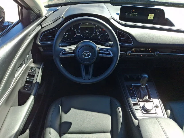 Used 2021 Black Mazda Select image 11