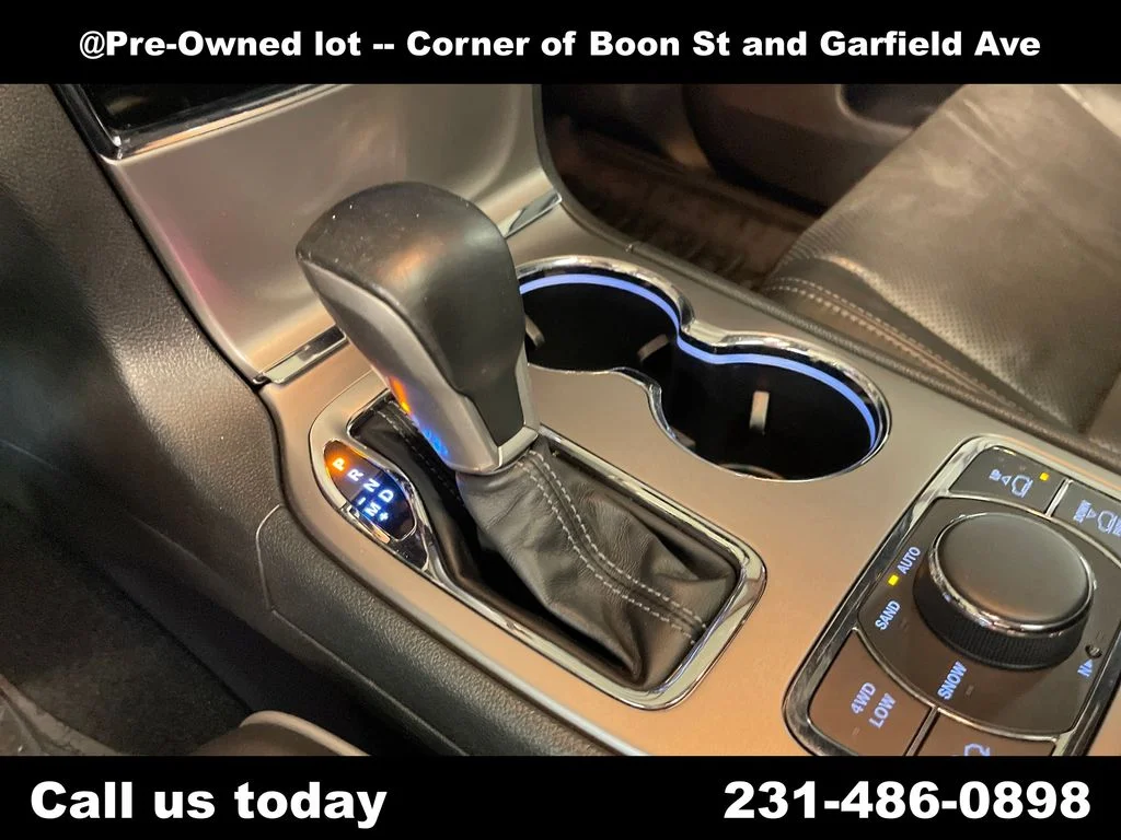Used 2020 Blue Jeep Overland image 25