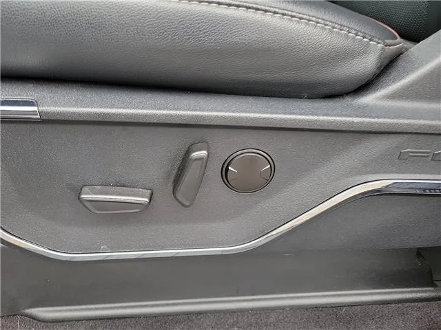 Used 2023 Carbonized Gray Metallic Ford Lariat 4x4 SuperCrew Cab 5.5 ft. box 145 in. WB image 12