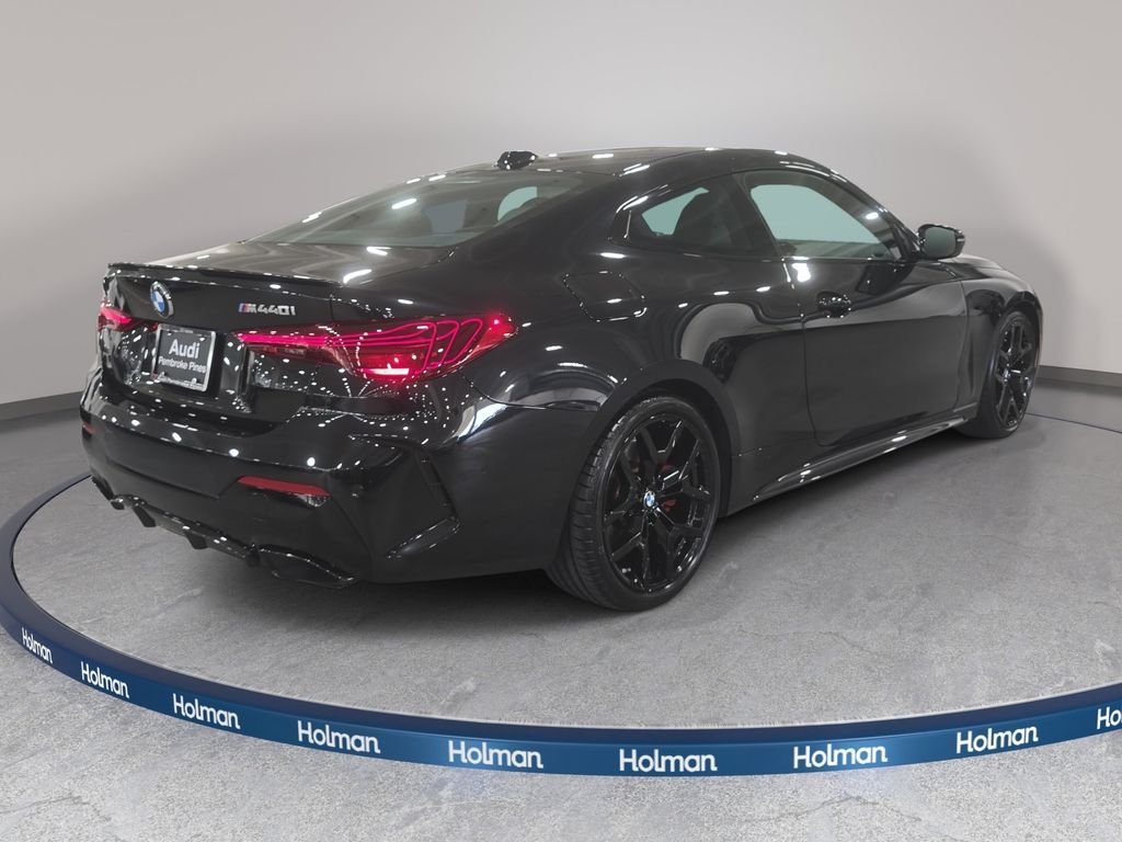 Used 2025 Black Sapphire Metallic BMW M440i image 6