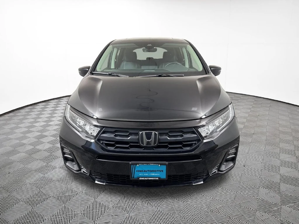 Used 2025 Black Honda EX-L image 3