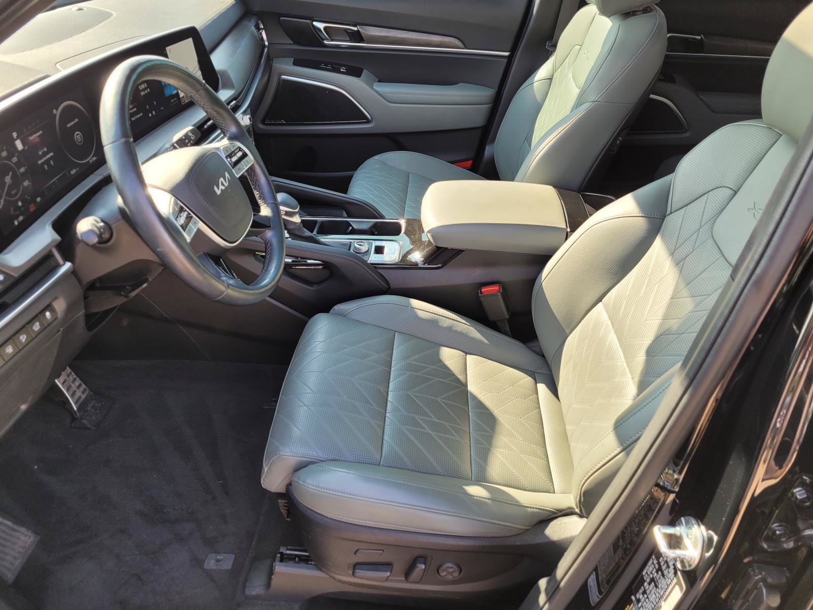 Used 2024 Ebony Black Kia SX Prestige X-Pro image 3