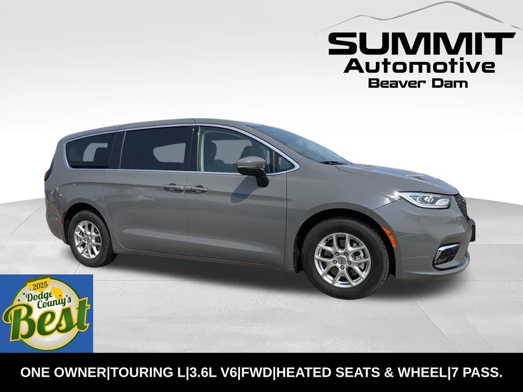 Used 2023 Ceramic Gray Clearcoat Chrysler Touring L image 1