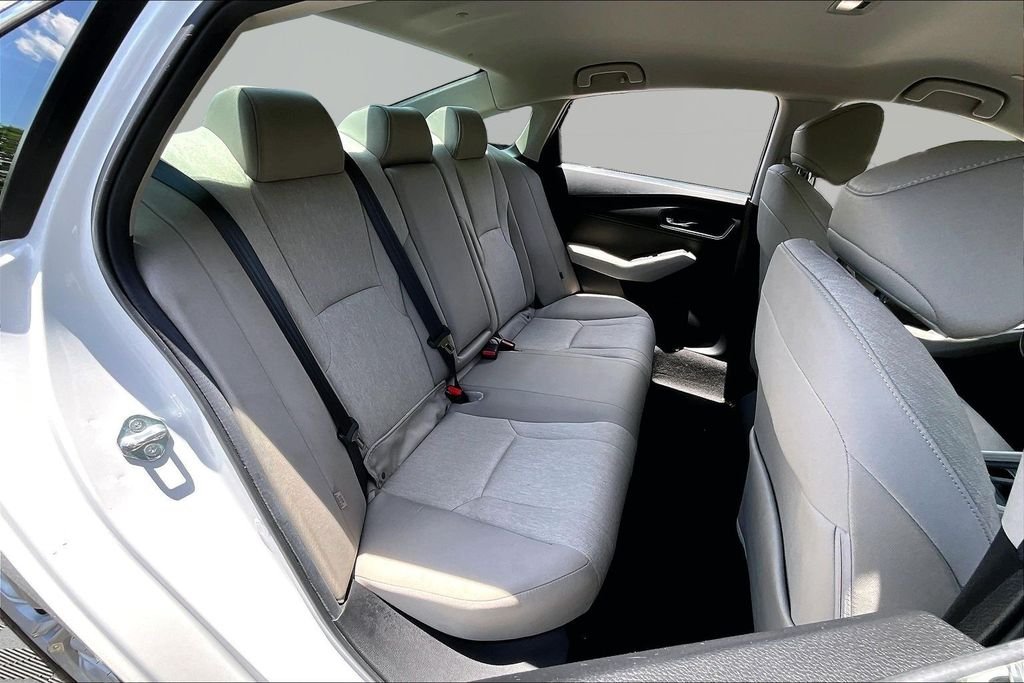 Used 2024 White Honda LX image 19