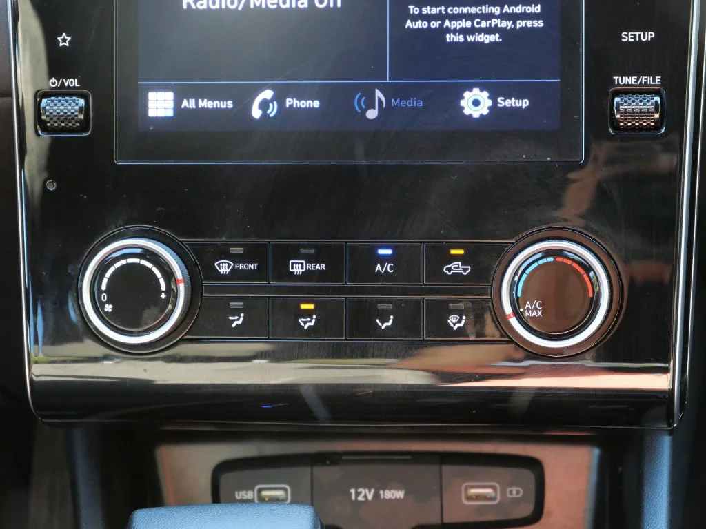 Certified Used 2022 Black Hyundai SEL image 17