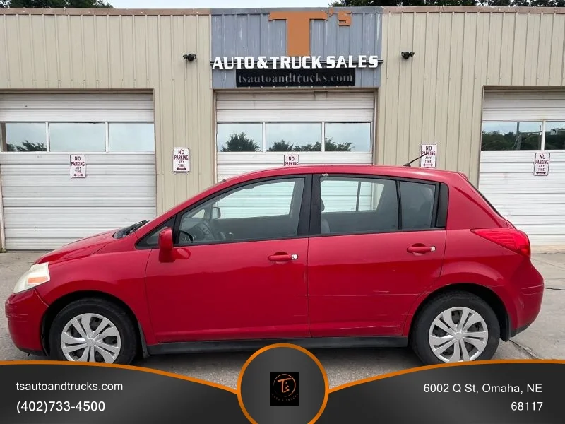 Used 2008 Red Nissan S Hatchback 4D image 1