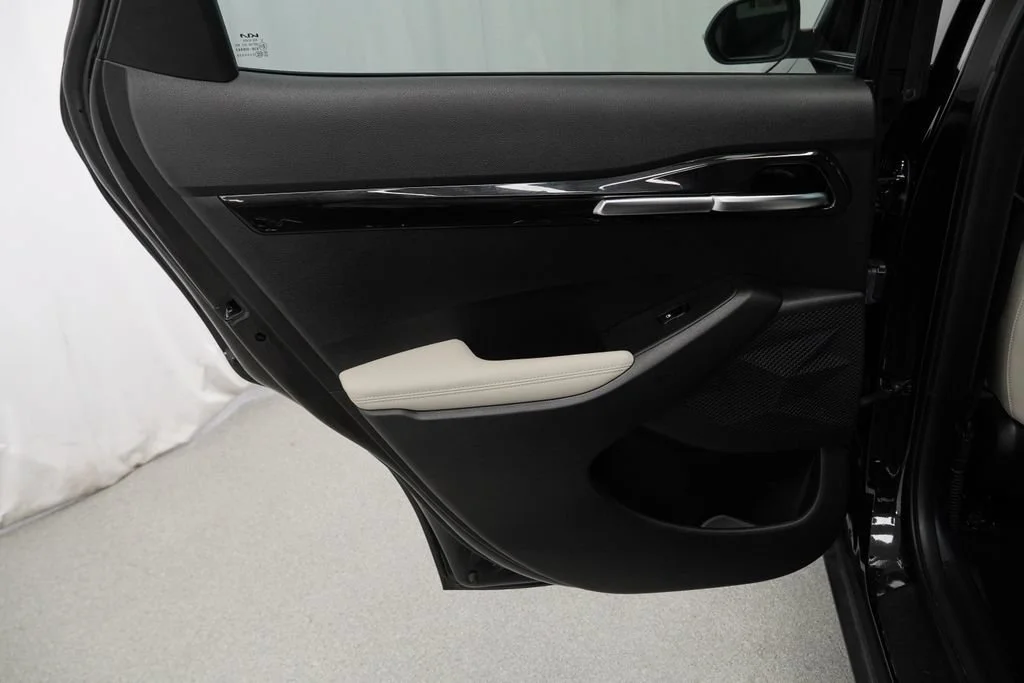 Used 2023 Black Kia EX image 26