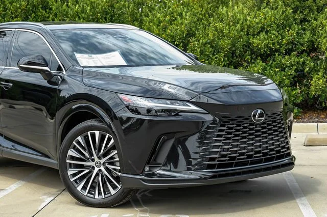 Used 2025 Black Lexus 350 Premium Plus image 9