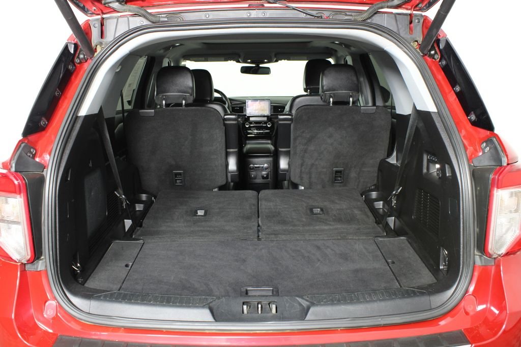 Used 2021 Red Ford Limited image 8