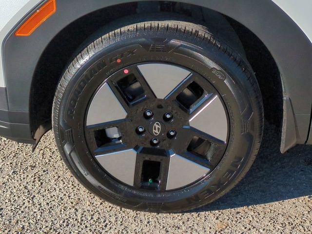 New 2026 White Hyundai SEL image 11