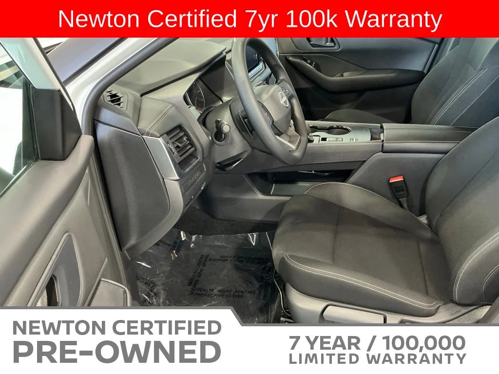 Certified Used 2025 Everest White Pearl Nissan S image 4