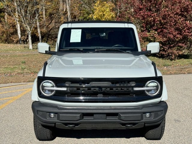 2022 Ford Bronco Outer Banks photo 2
