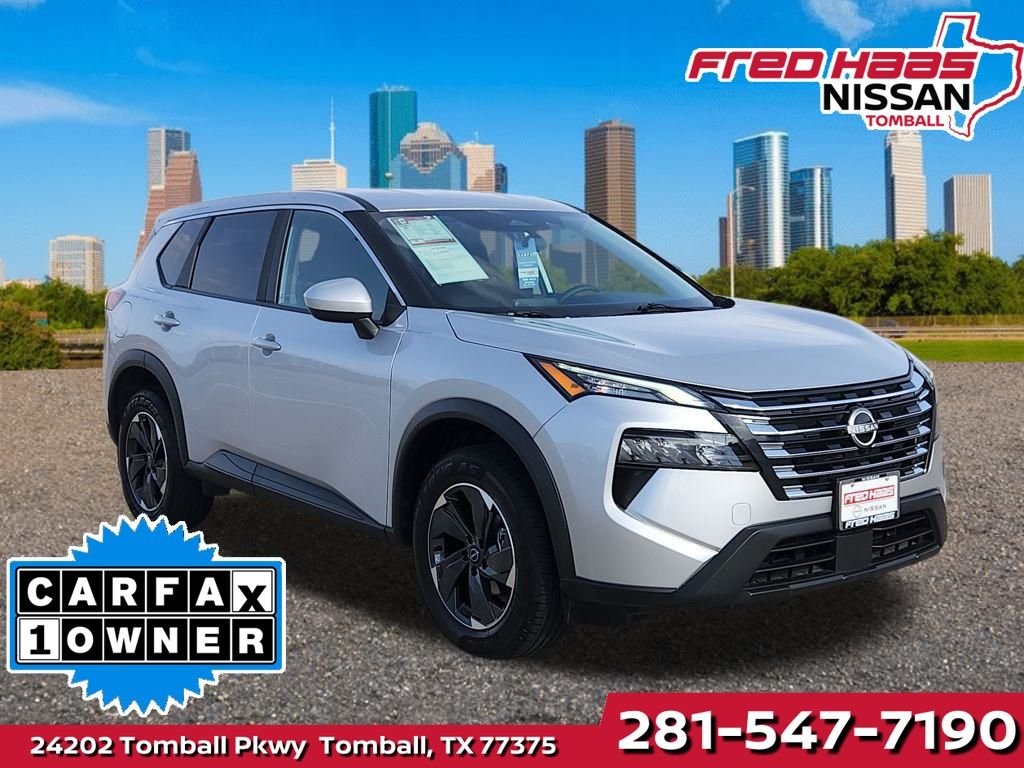 Used 2025 Silver Nissan SV image 1