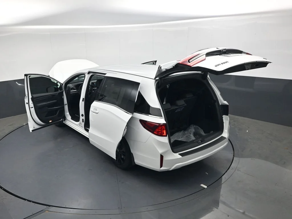New 2026 Platinum White Pearl Honda Sport-L image 37