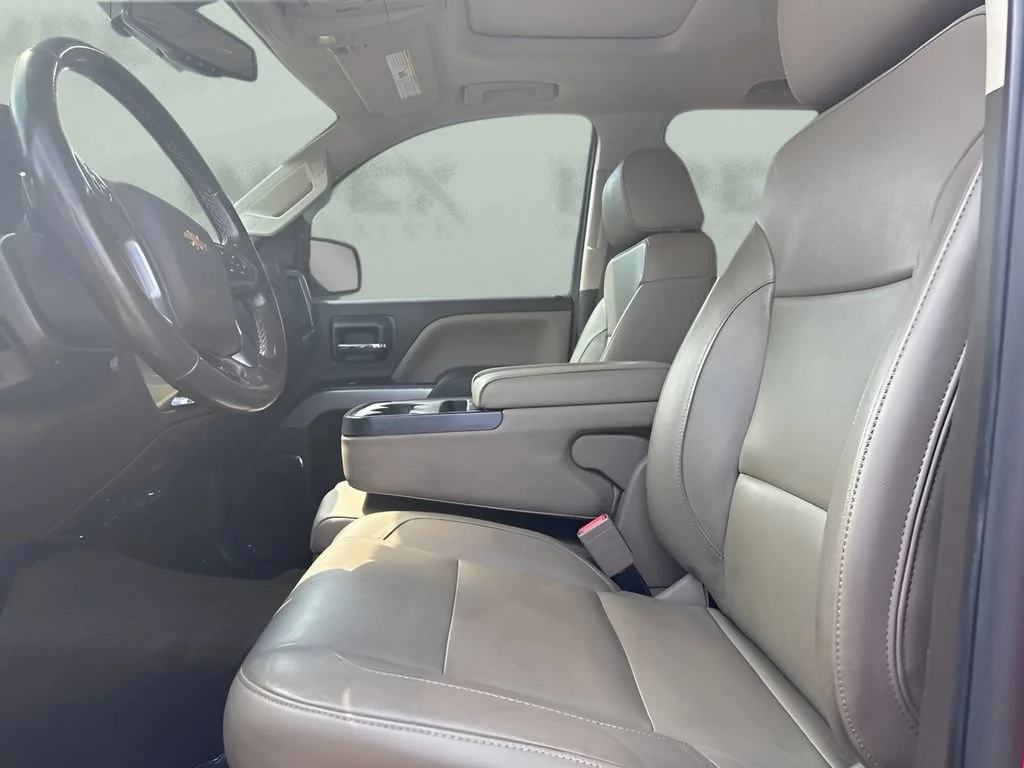 Used 2018 RED HOT Chevrolet LTZ image 9