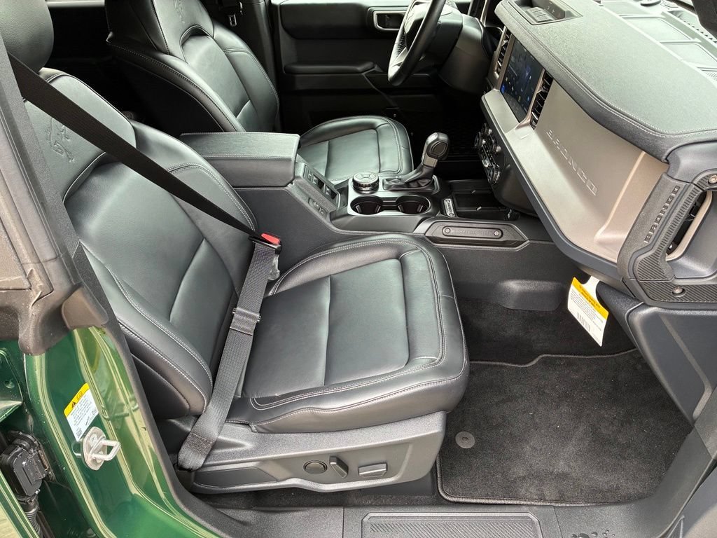 Used 2025 Green Ford Outer Banks image 33