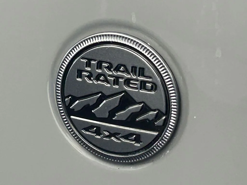 Used 2022 Sting-Gray Clearcoat Jeep Unlimited Sahara High Altitude image 31