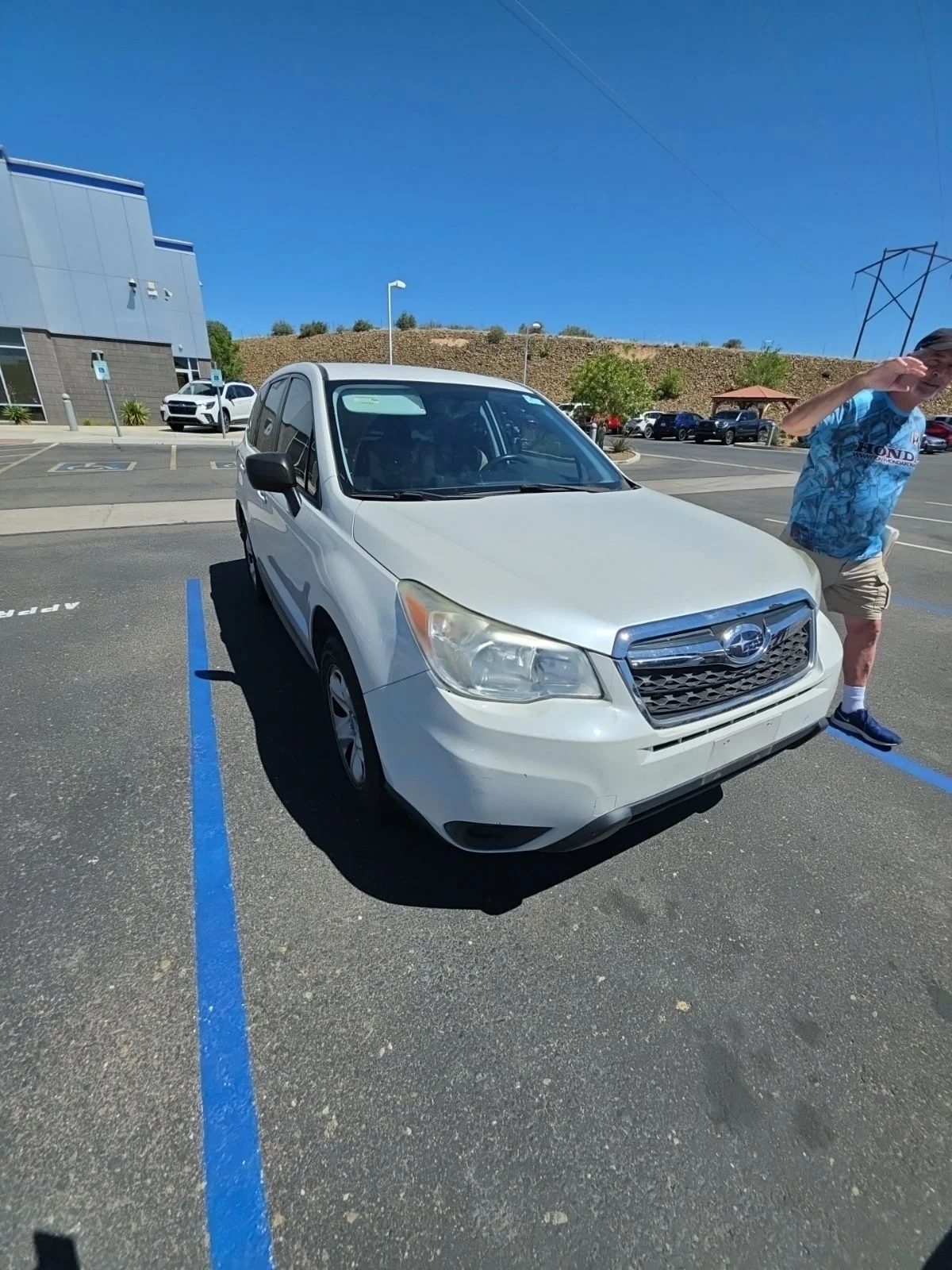Used 2014 White Subaru 2.5i image 2