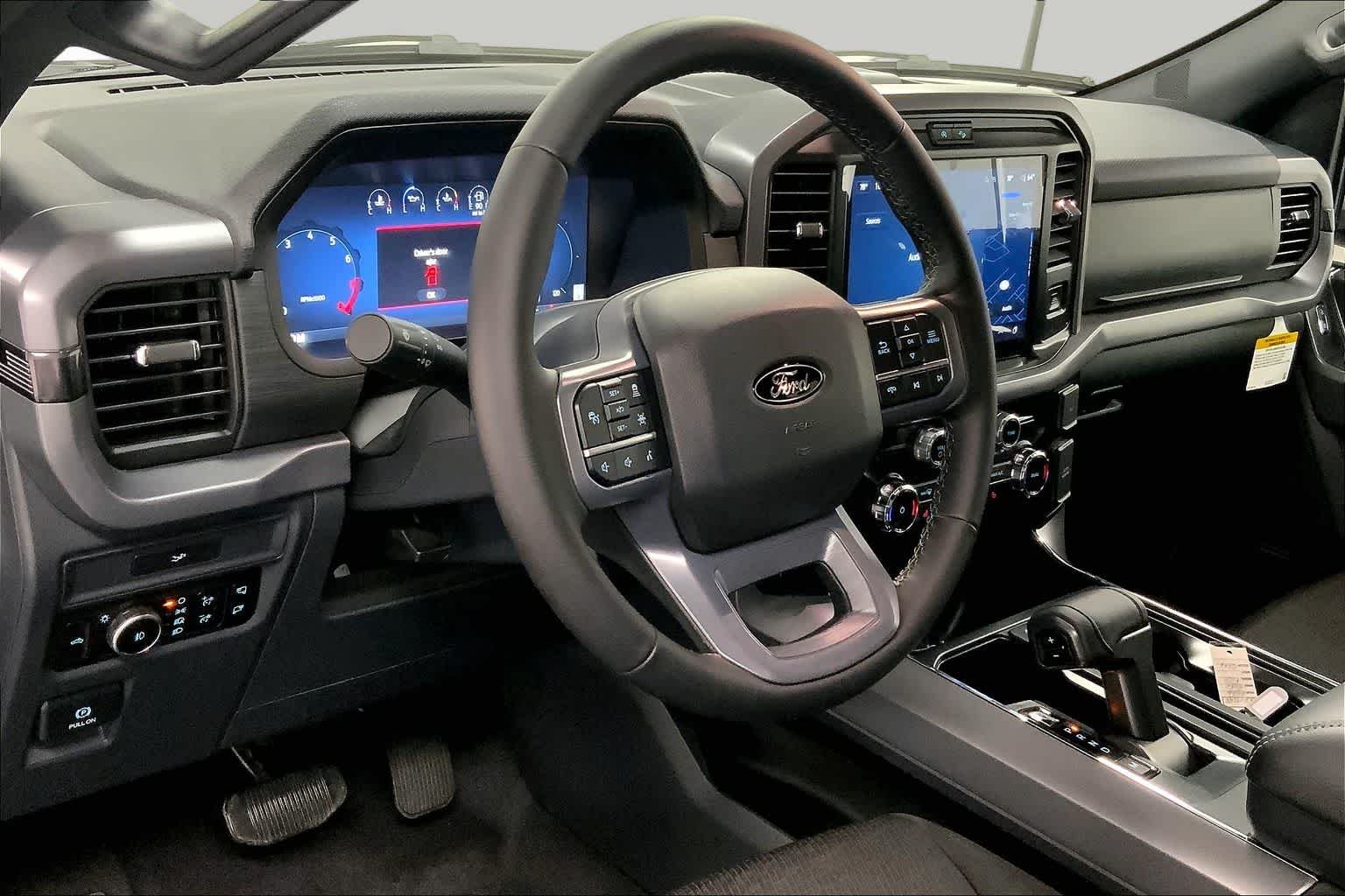 New 2026 Carbonized Gray Metallic Ford XLT image 7