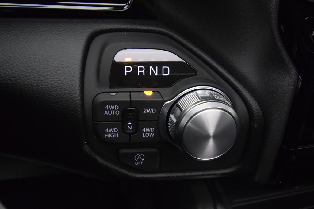 New 2026 Molten Red Pearl-Coat Exterior Paint RAM Laramie image 27