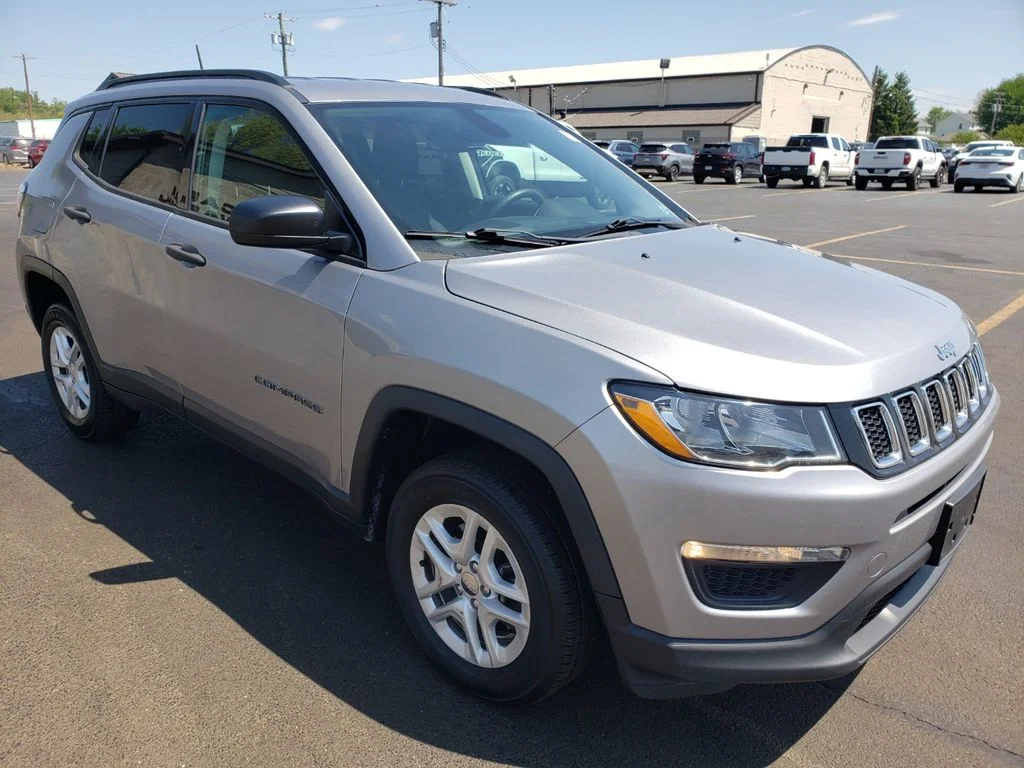 Used 2018 Silver Jeep Sport image 2