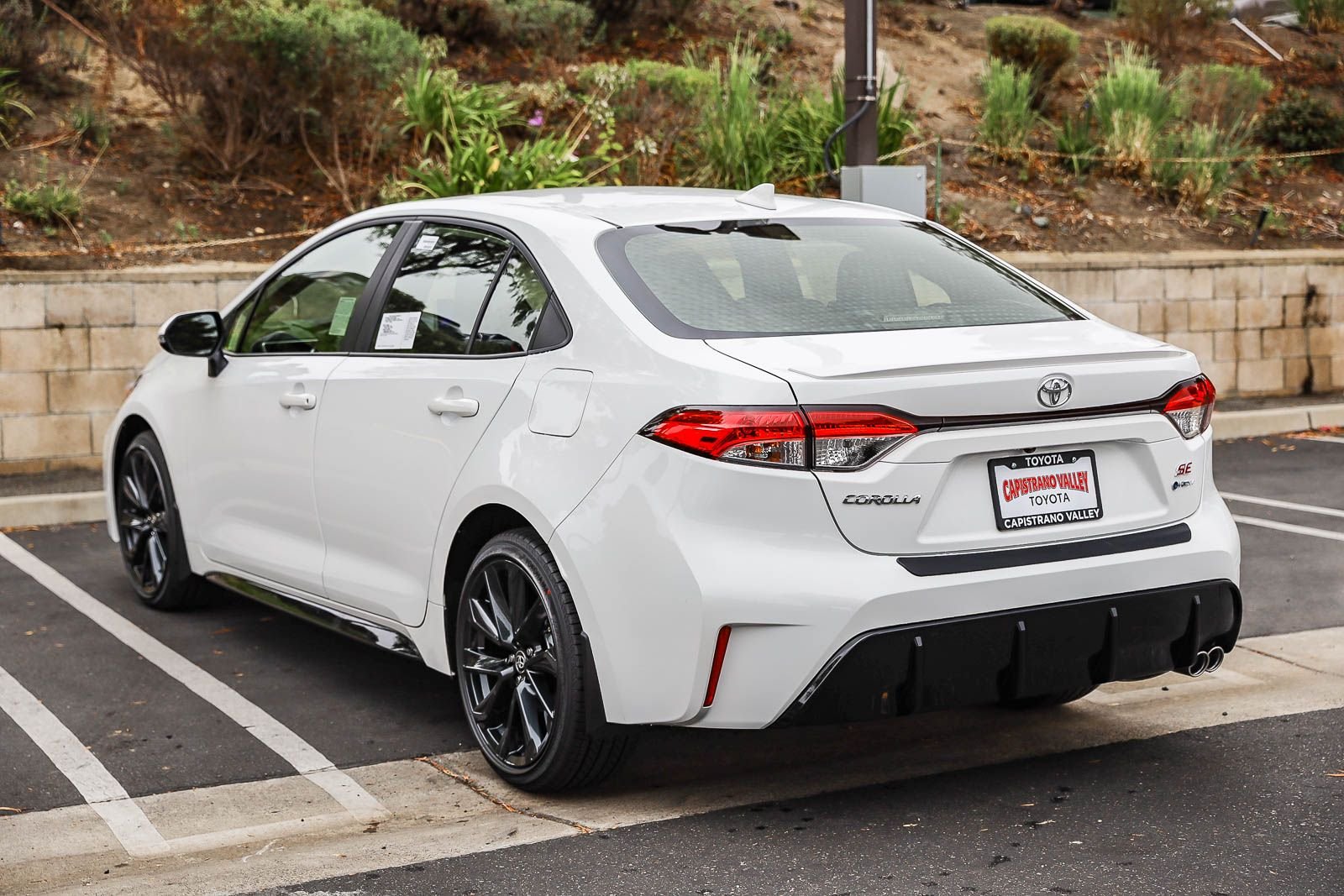 New 2026 Ice Cap Toyota  SE image 6