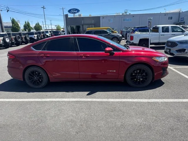 Used 2019 Ruby Red Metallic Ford SE image 5