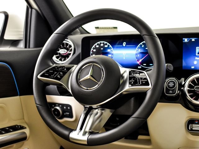 New 2026 Polar White Mercedes-Benz GLA 250 image 23