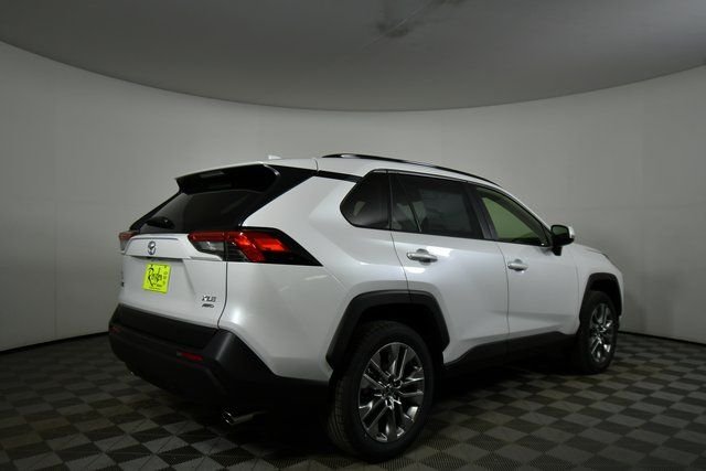 2025 Toyota RAV4 XLE Premium - Photo 10