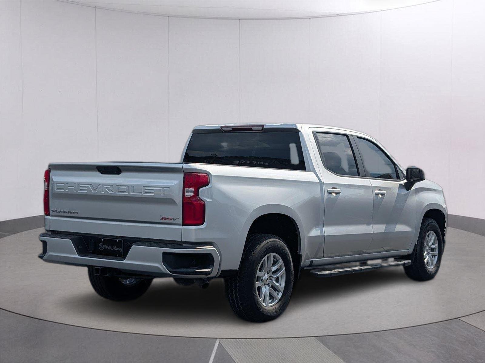 Used 2021 Silver Ice Metallic Chevrolet RST image 6
