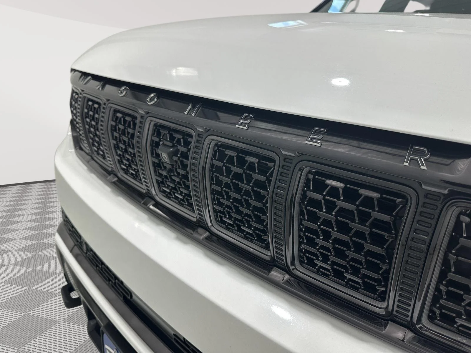 Used 2024 White Jeep Series II image 30
