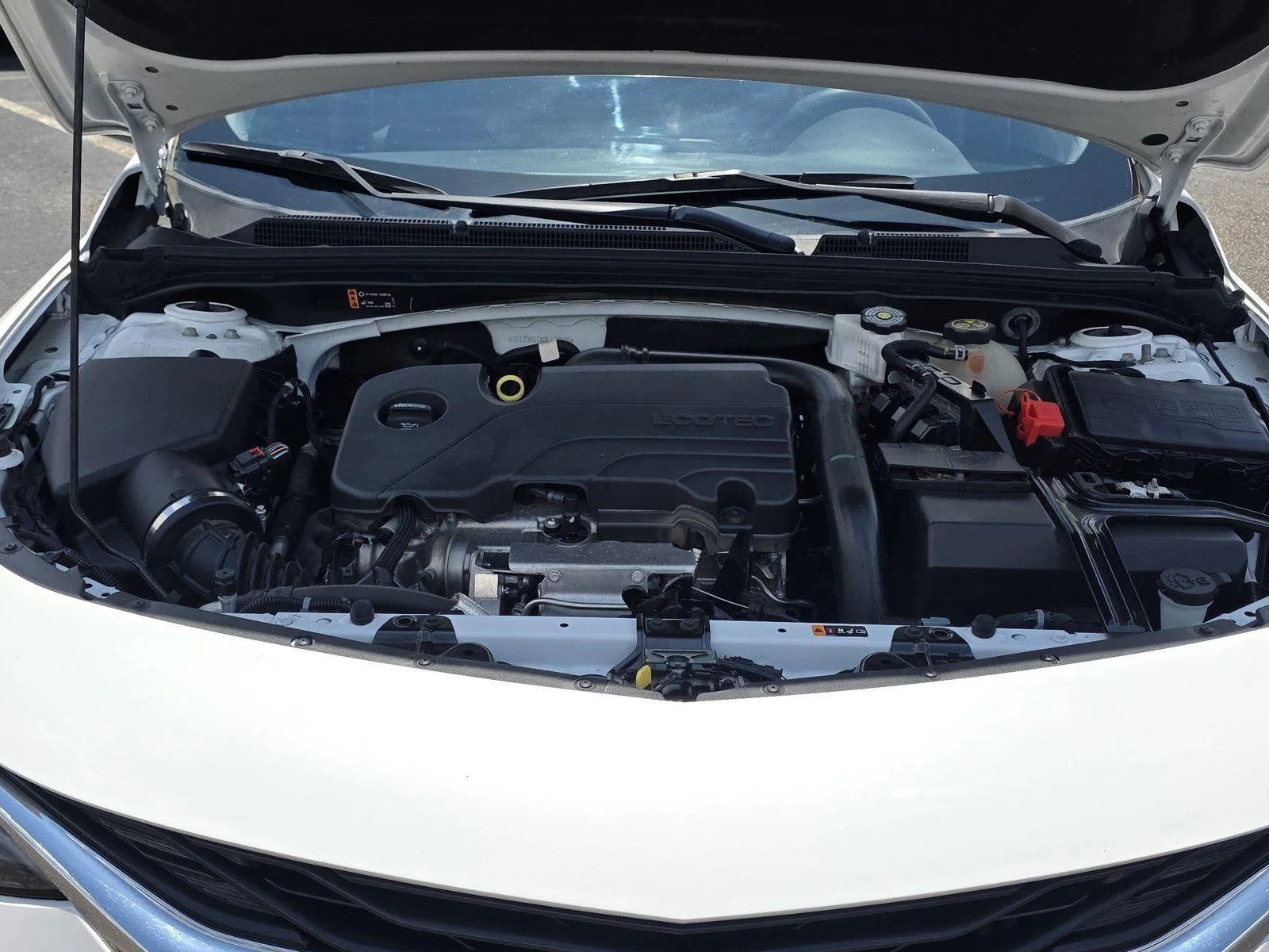 Used 2024 Summit White Chevrolet LT image 32
