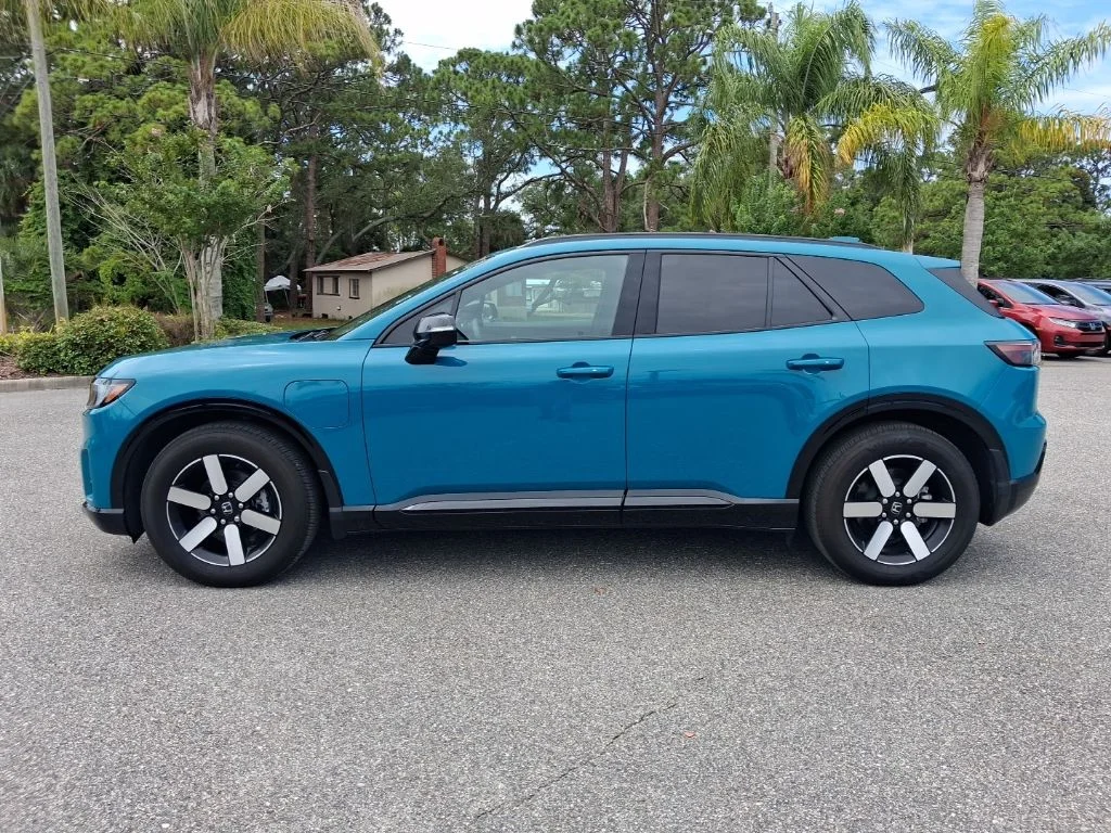 Used 2025  Honda Touring image 8