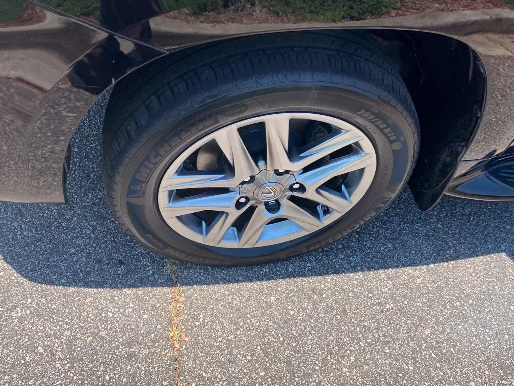Used 2014 Black Lexus 570 image 17