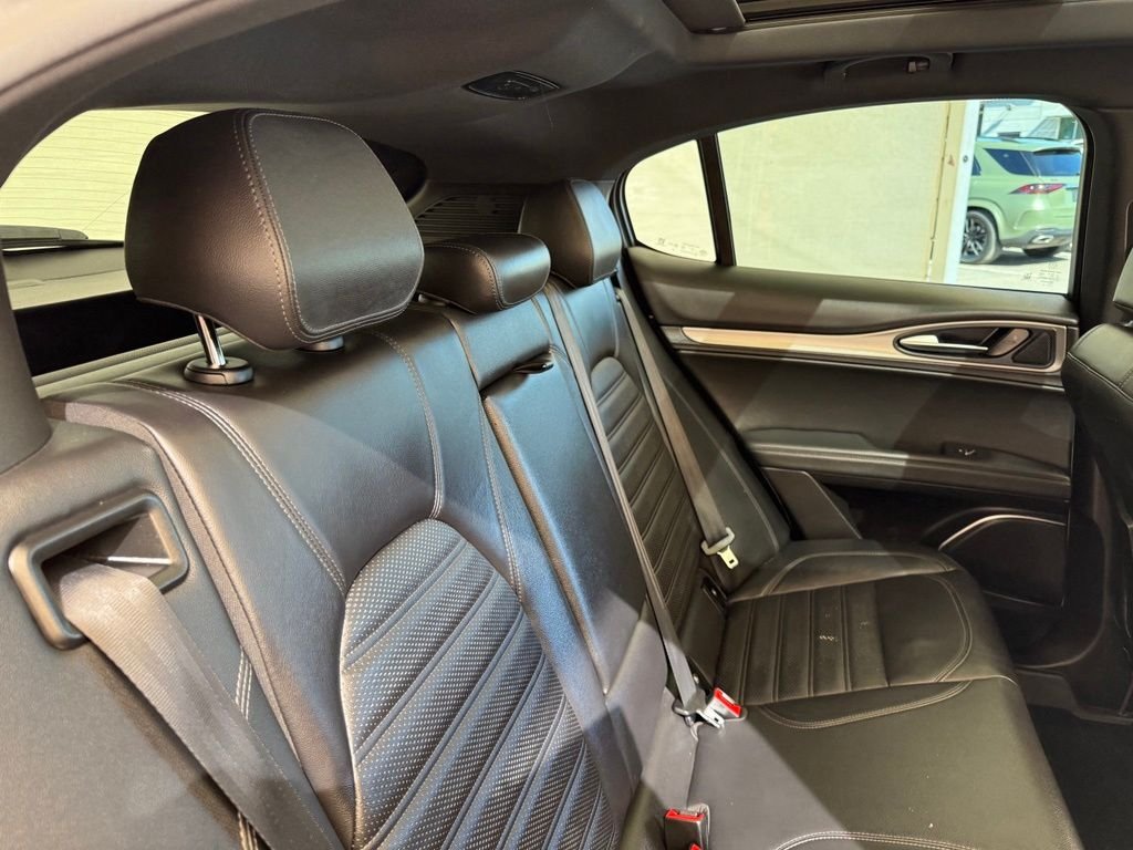 Used 2021 Silverstone Gray Metallic Alfa Romeo Ti Sport image 18