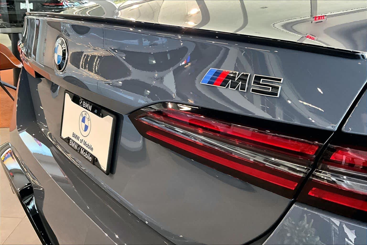 Used 2027 Storm Bay Metallic BMW  image 9