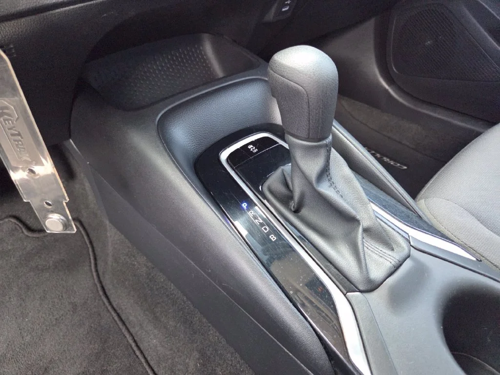 Used 2024  Toyota LE image 27